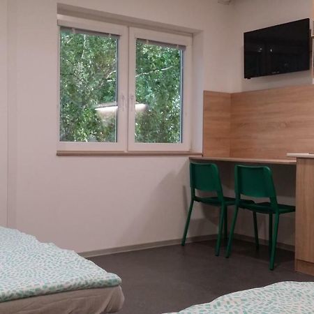 Delfin Hostel Štúrovo Bagian luar foto