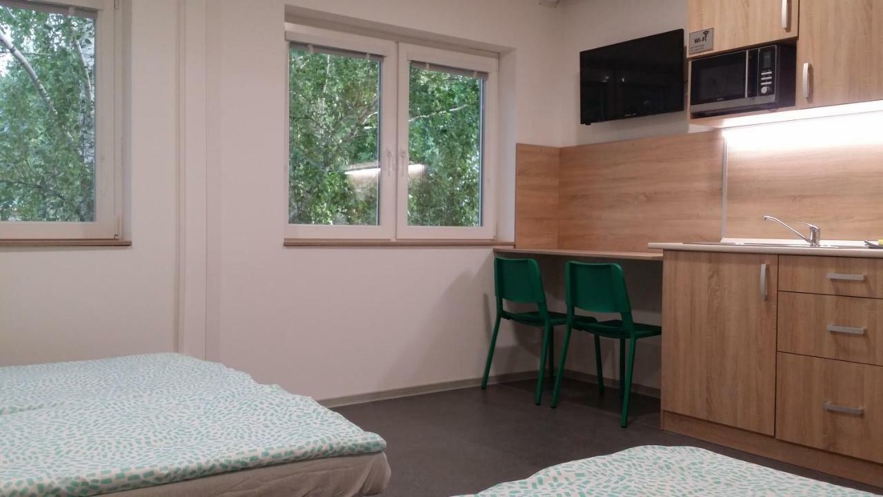 Delfin Hostel Štúrovo Bagian luar foto